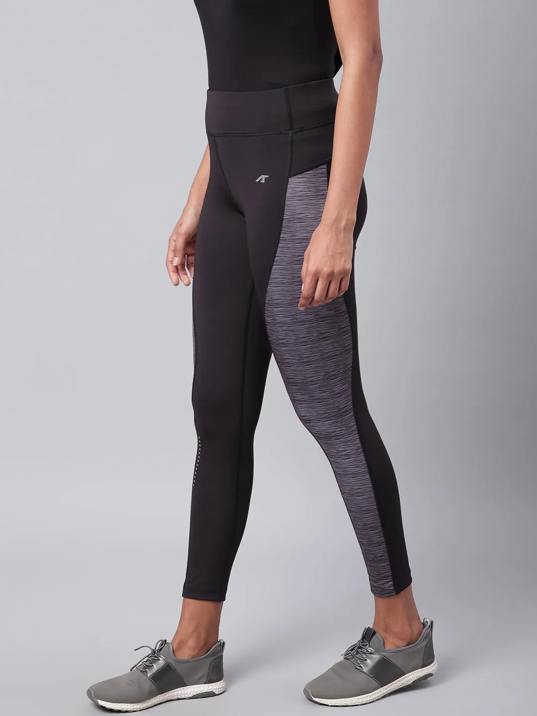 Alcis Women Black Grey Colourblocked Secure Fit Cropped Training Tights