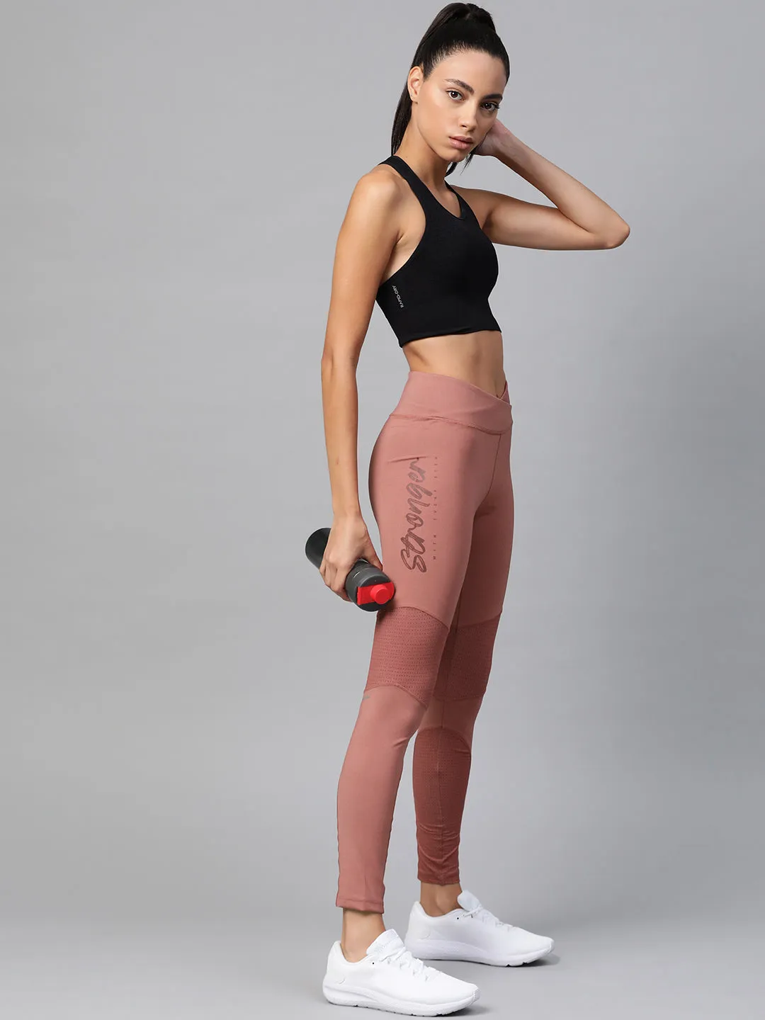 Alcis Women Peach-Coloured Printed Detail Cropped Tights