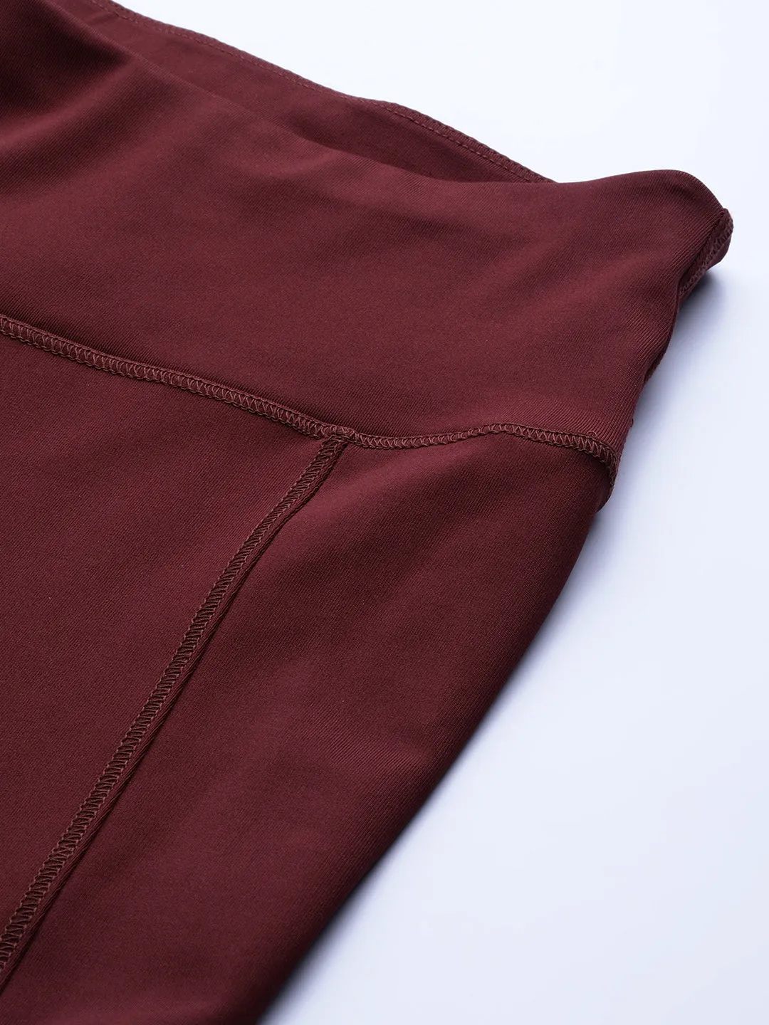AlcisWomen Maroon Solid Cropped Tights