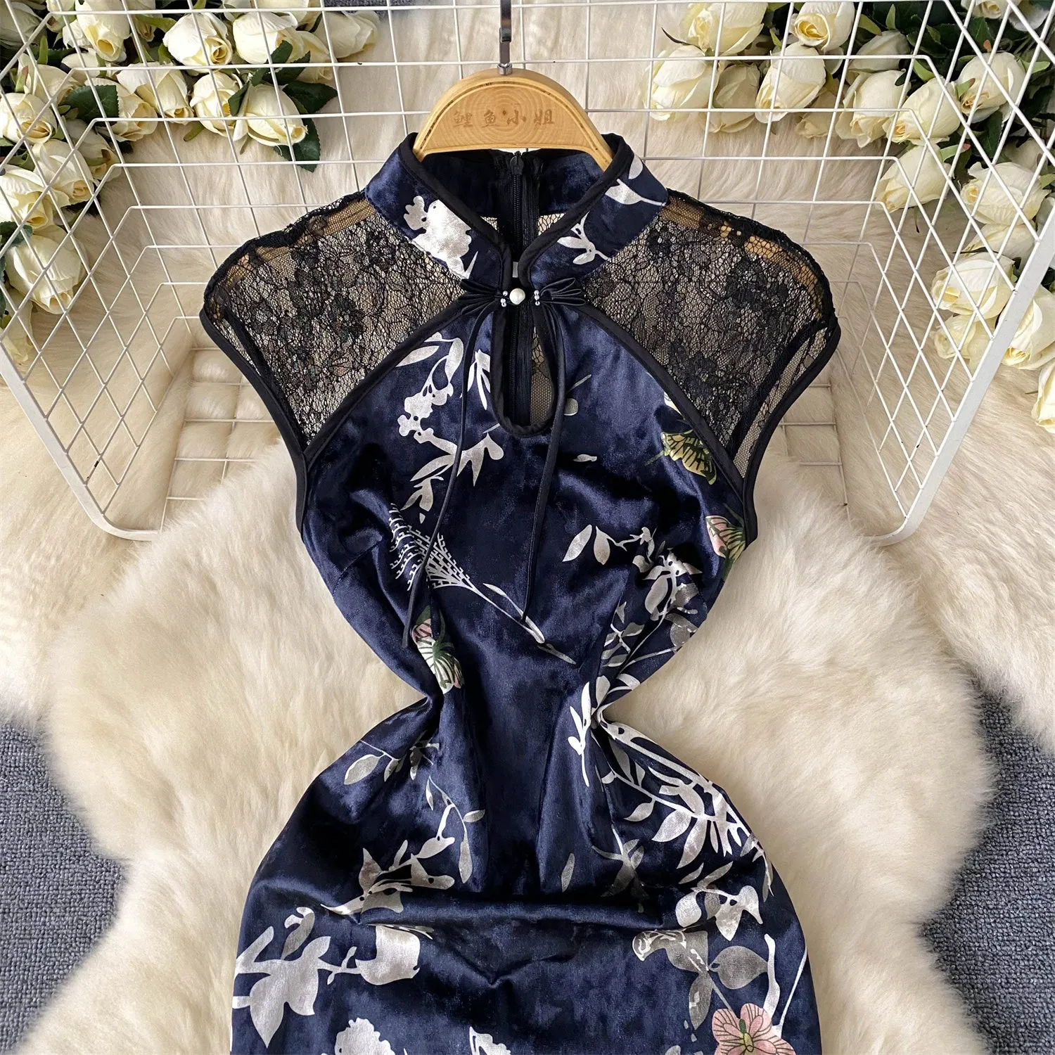 Ethnic Floral Sleeveless Split Cheongsam